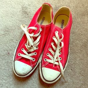 Red converses